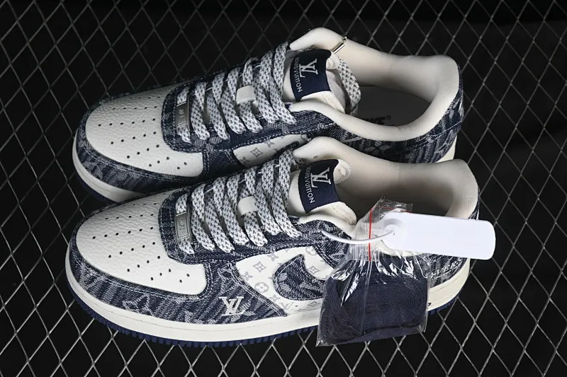 All categories Nk Air Force 1 Air Force series Nk Air Force 1 Low Air Force low-top Nike Air Force 1'07 Low LV joint white and blue Air Force 1 low-top casual sneakers YF9511-812
